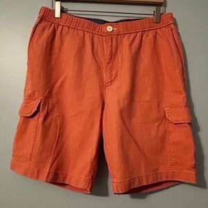 Men’s Tommy Bahama Cargo 9” shorts in size large. NWOT.